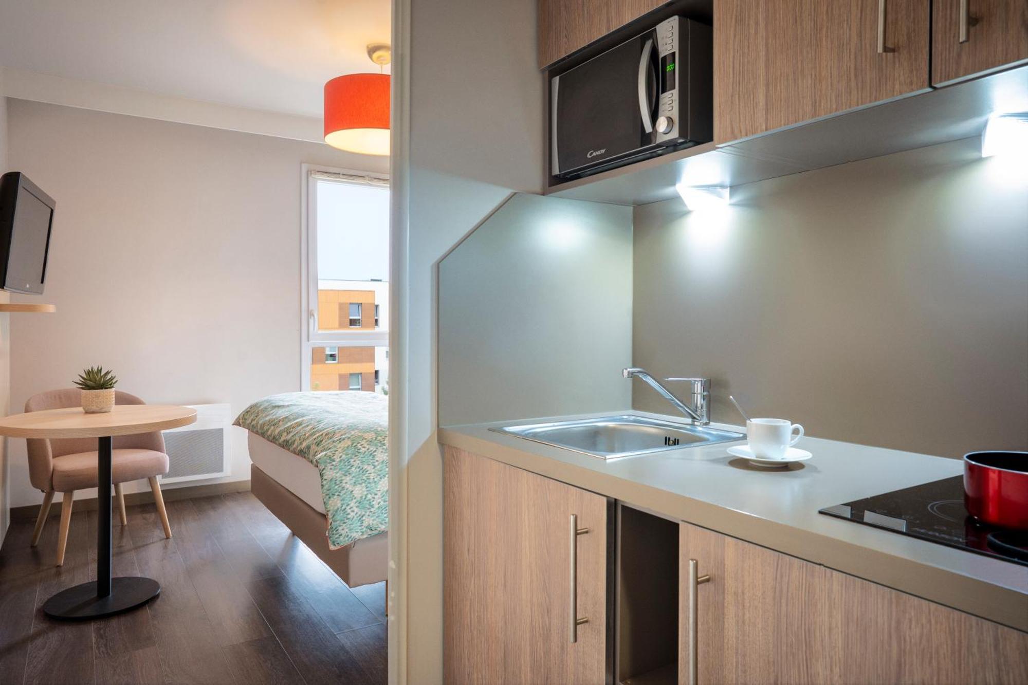 Residhome Paris-Guyancourt Eksteriør billede
